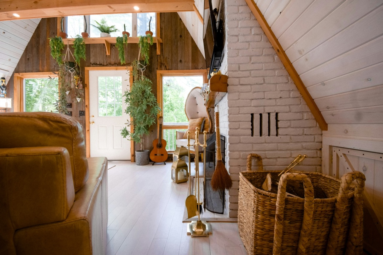 Salon w stylu rustykalnym - urządzanie